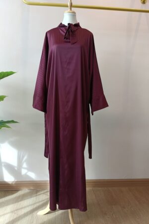 Alternative view of Zahifa Maroon