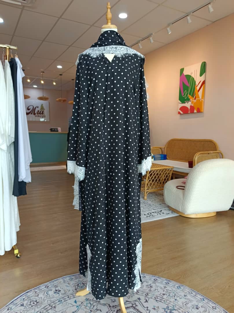 Ellia White Outer Abaya & Shawl - Image 4