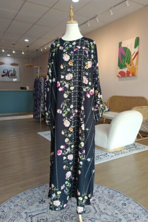 Alternative view of Secret Blossom Black